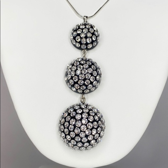 Black Acrylic necklace with chain, embellished with genuine Swarovski crystals - Picture 3 of 7